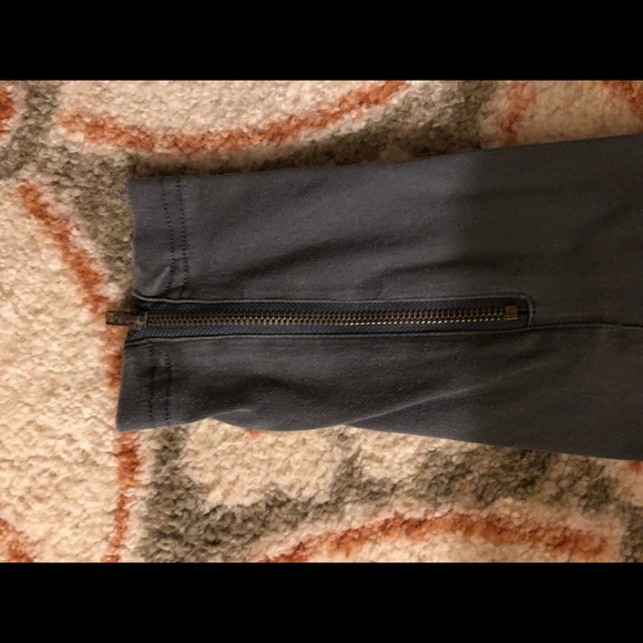 NWT jeggings with zippers - Picture 6 of 7